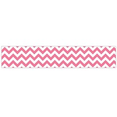 Soft Pink & White Zigzag Pattern Flano Scarf (large)