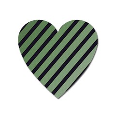 Green Elegant Lines Heart Magnet