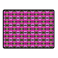 Pretty Pink Flower Pattern Fleece Blanket (small)