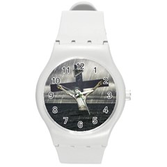 Jesus On The Cross At The Sea Round Plastic Sport Watch (m)