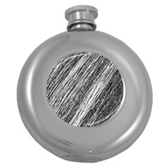 Black and White decorative pattern Round Hip Flask (5 oz)