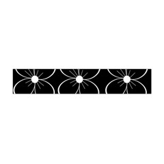 Black And White Floral Pattern Flano Scarf (mini)