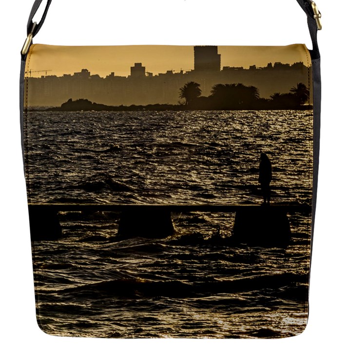 River Plater River Scene At Montevideo Flap Messenger Bag (S)