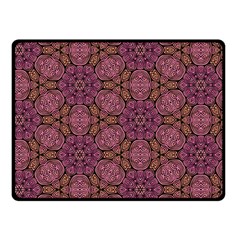 Fuchsia Abstract Shell Pattern Fleece Blanket (small)