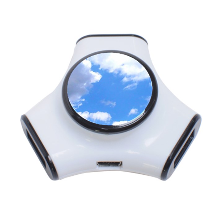 Summer Clouds and blue sky 3-Port USB Hub