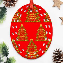 Christmas Trees Red Pattern Oval Filigree Ornament (2-side)  by Valentinaart