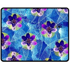 Purple Flowers Fleece Blanket (Medium) 