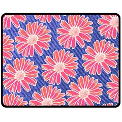 Pink Daisy Pattern Fleece Blanket (medium) 