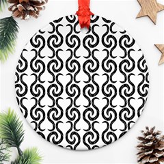 White And Black Elegant Pattern Ornament (round) 