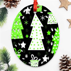 Green Playful Xmas Oval Filigree Ornament (2-side) 