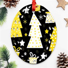 Yellow Playful Xmas Ornament (oval Filigree) 