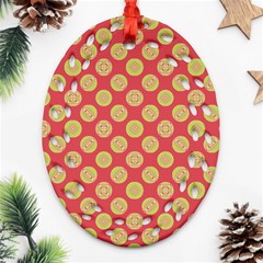 Mod Yellow Circles On Orange Oval Filigree Ornament (2-Side) 