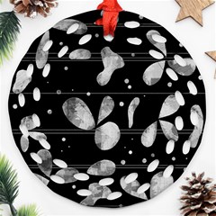 Black And White Floral Abstraction Ornament (round Filigree) 