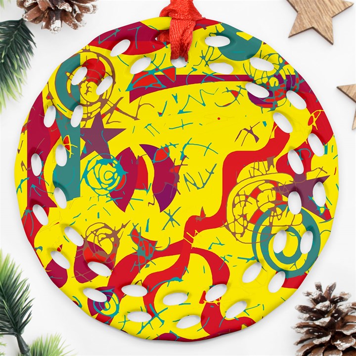 Yellow confusion Ornament (Round Filigree) 