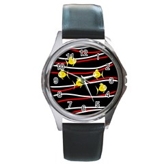 Five Yellow Fish Round Metal Watch