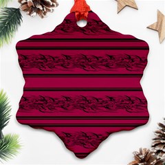 Red Barbwire Pattern Ornament (snowflake) 