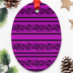 Magenta Barbwire Ornament (oval) 