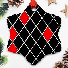 Elegant Black And White Red Diamonds Pattern Snowflake Ornament (2-side)