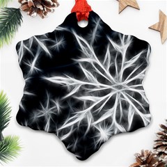 Snowflake In Feather Look, Black And White Snowflake Ornament (2-side)