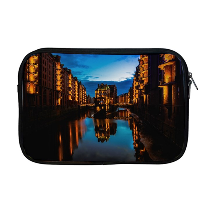 Hamburg City Blue Hour Night Apple MacBook Pro 17  Zipper Case