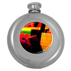 Plastic Brush Color Yellow Red Round Hip Flask (5 oz)