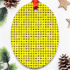 Heart Circle Star Seamless Pattern Ornament (oval)