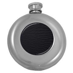 Black Pattern Sand Surface Texture Round Hip Flask (5 Oz)