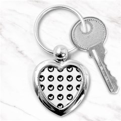 Butterfly Wallpaper Background Key Chains (heart)  by Nexatart