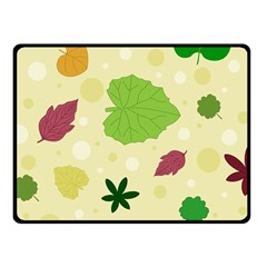 Leaves Pattern Fleece Blanket (small)