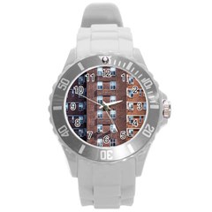 New York Building Windows Manhattan Round Plastic Sport Watch (l)