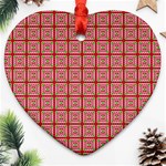 Christmas Paper Wrapping Pattern Heart Ornament (Two Sides) Front