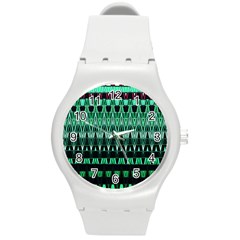 Green Triangle Patterns Round Plastic Sport Watch (m)