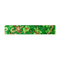 Green Holly Flano Scarf (mini) by Nexatart