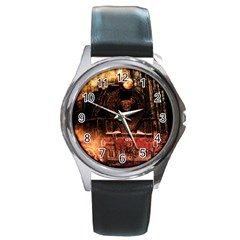 Locomotive Round Metal Watch