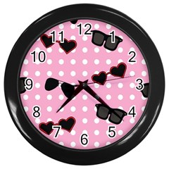 Pisunglass Tech Pink Pattern Wall Clocks (Black)