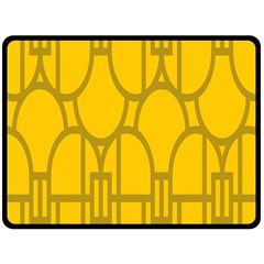 The Michigan Pattern Yellow Fleece Blanket (large) 