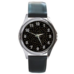 Grunge Retro Pattern Black Triangles Round Metal Watch