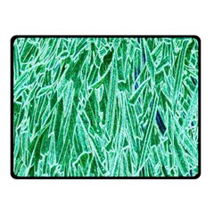 Green Background Pattern Fleece Blanket (small)