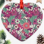 Seamless Floral Pattern Background Ornament (Heart) Front