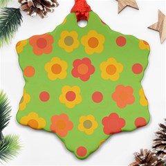 Floral Pattern Ornament (snowflake)