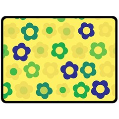 Floral Pattern Double Sided Fleece Blanket (large) 