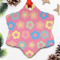 Floral Pattern Ornament (snowflake)