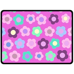 Floral Pattern Fleece Blanket (large) 