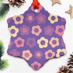 Floral Pattern Ornament (snowflake)