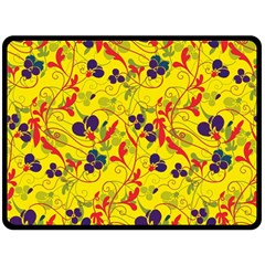 Floral Pattern Fleece Blanket (large) 