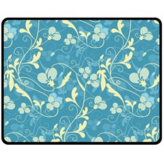 Floral Pattern Fleece Blanket (medium) 