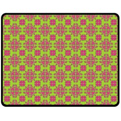 Pattern Fleece Blanket (medium) 