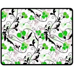 Floral Pattern Fleece Blanket (medium) 