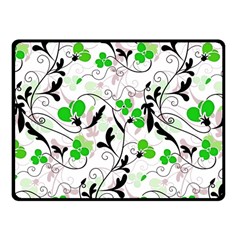 Floral Pattern Fleece Blanket (small)