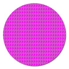 Clovers On Pink Magnet 5  (round)